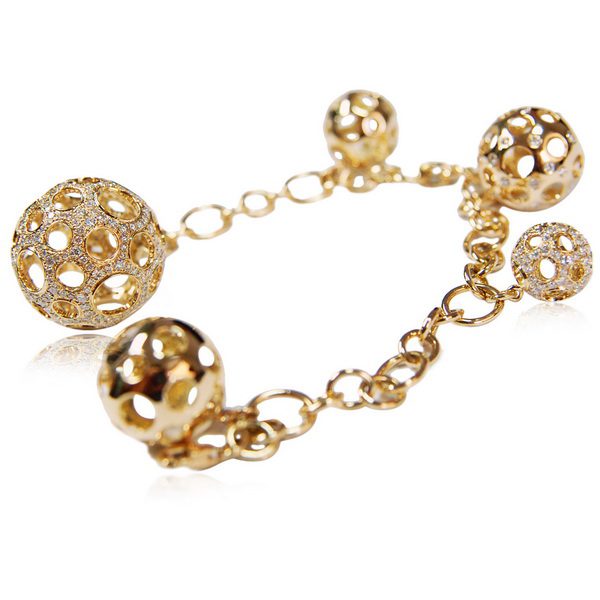gold bracelet with diamonds 1