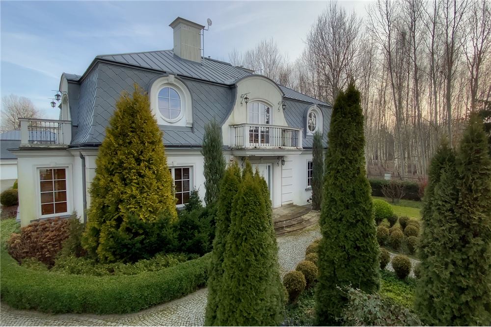 exclusive villa in Konstancin Jeziorna for sale