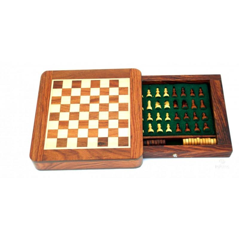 wooden chess for the boss