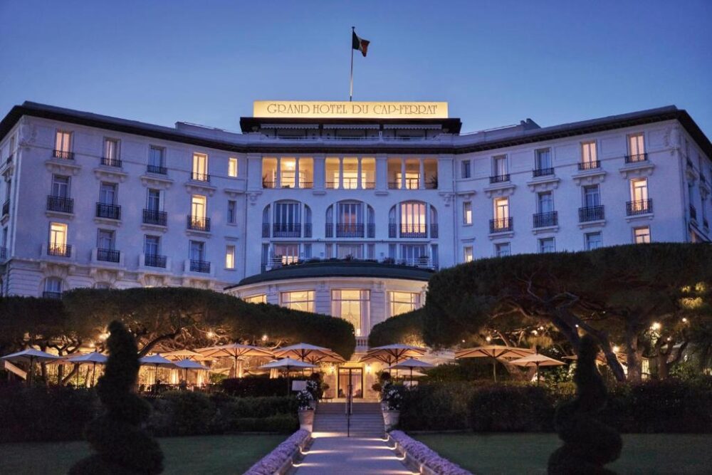 The most luxurious hotels in France