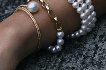 How much does a pearl bracelet cost