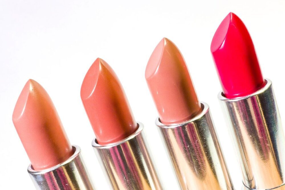 What color lipstick makes you look younger?