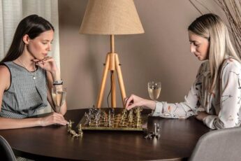 How to start your adventure with chess(1)