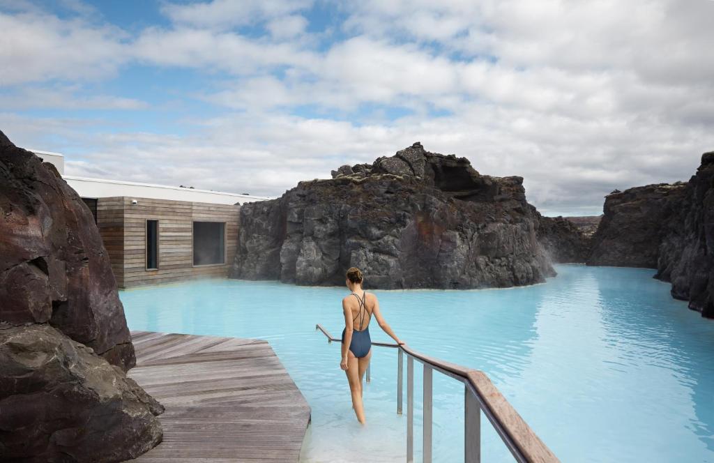 Extravagant Vacation Destinations The Retreat At Blue Lagoon Iceland