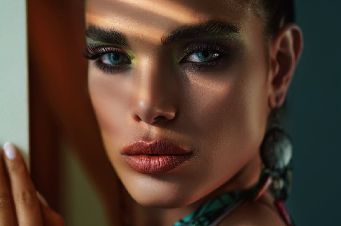 What eyeshadow palette suits green eyes?