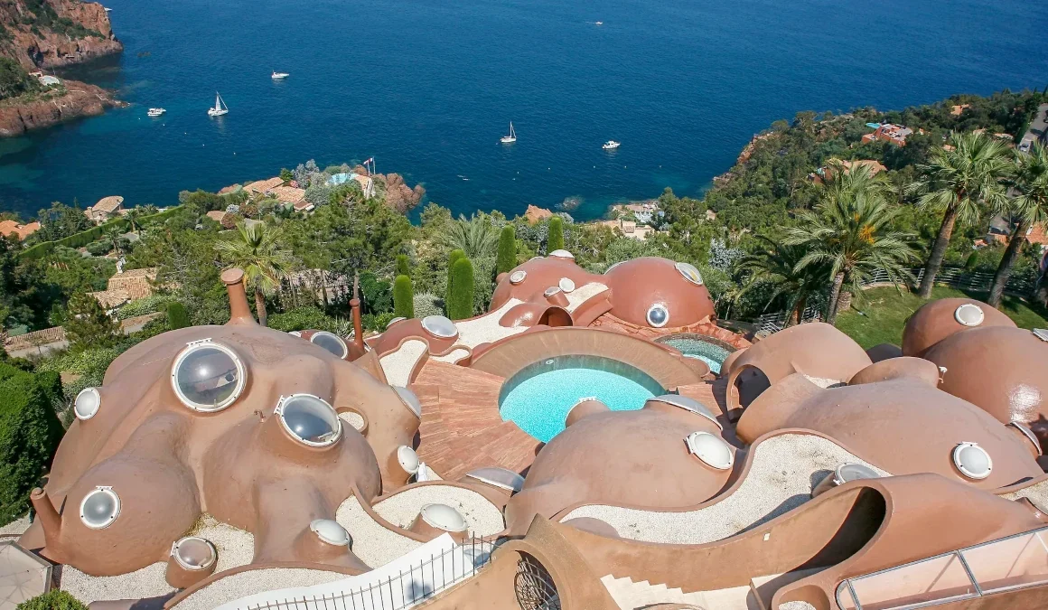 The most expensive house in Europe – Le Palais Bulles