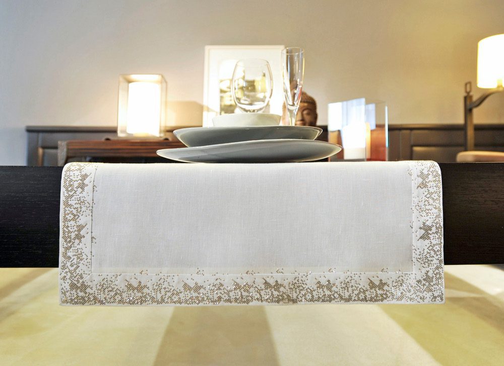 elegant tablecloths