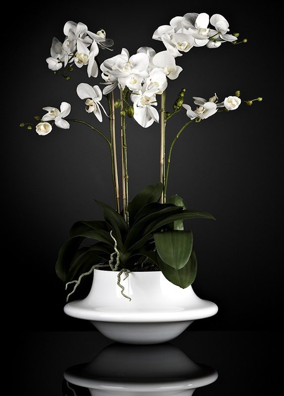 artificial flowers with vase