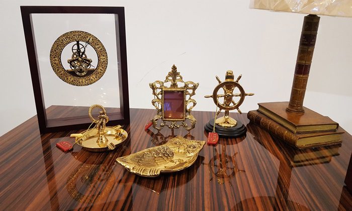 decorations for stylish elegant desks