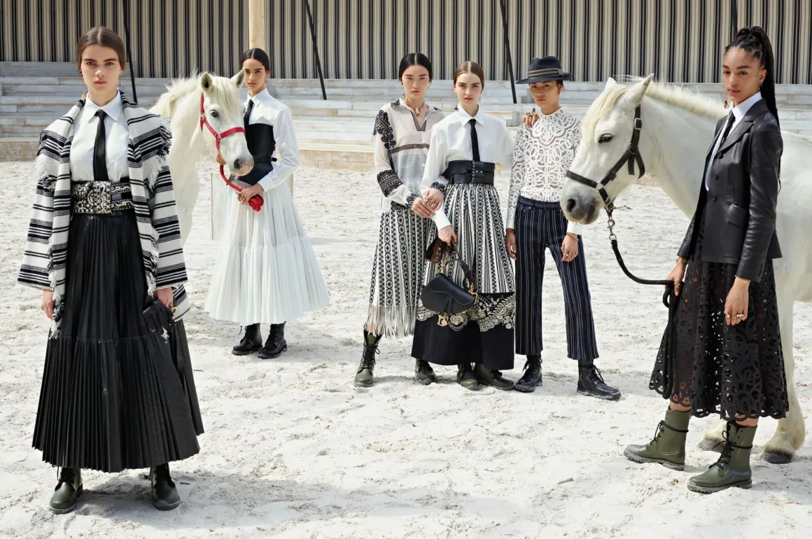 "Dior Cruise" 2019 Group Shot Estelle Hanania For Dior Preview