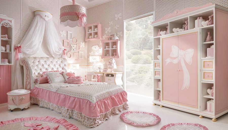 Italians also create pink bedrooms for girls