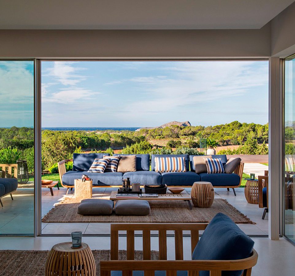 Elegant Garden Furniture