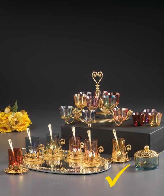 How to choose an elegant gift for a woman? Be sure to read this article