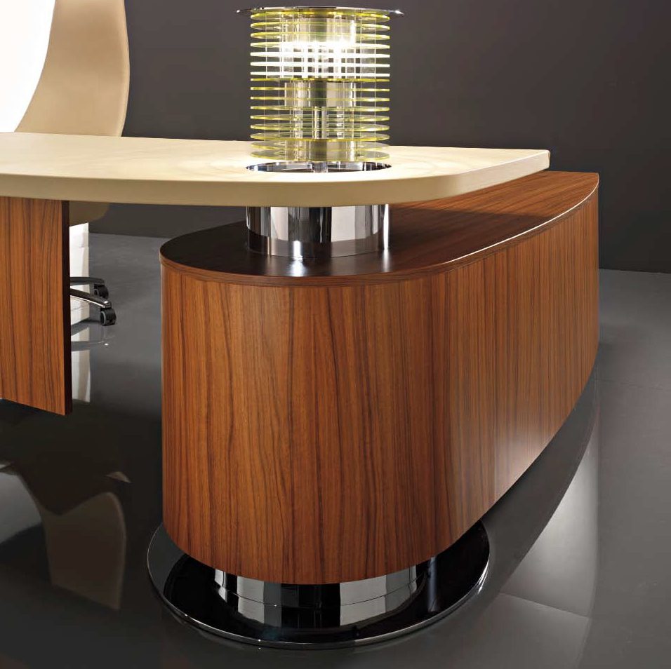 exclusive Italian desks