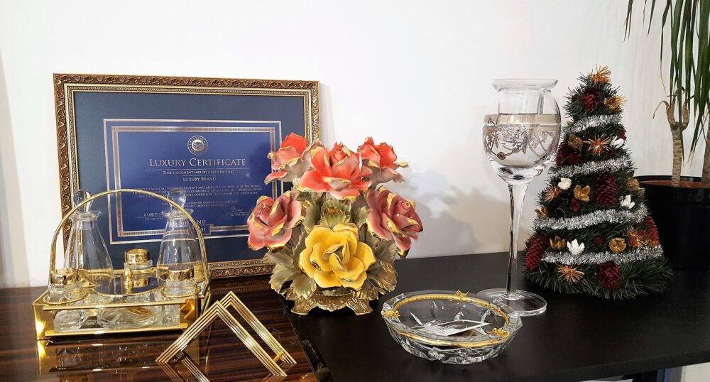 luxury holiday dinnerware sets