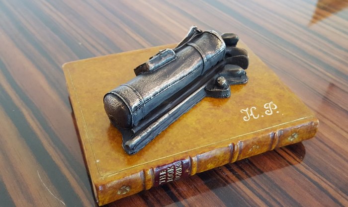 a gift for a golfer with engraving