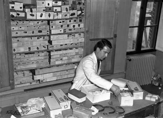 gucci bamboo collection