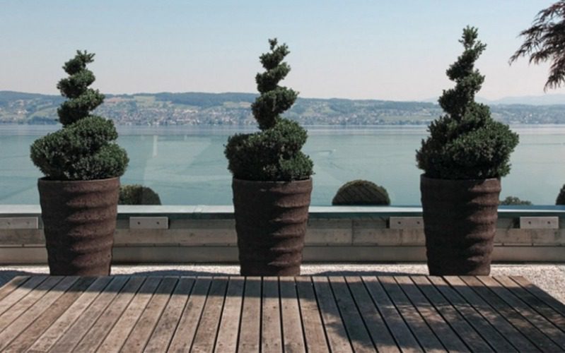 large flower pots store