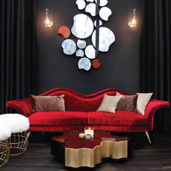 red Hollywood-style lip-shaped sofa