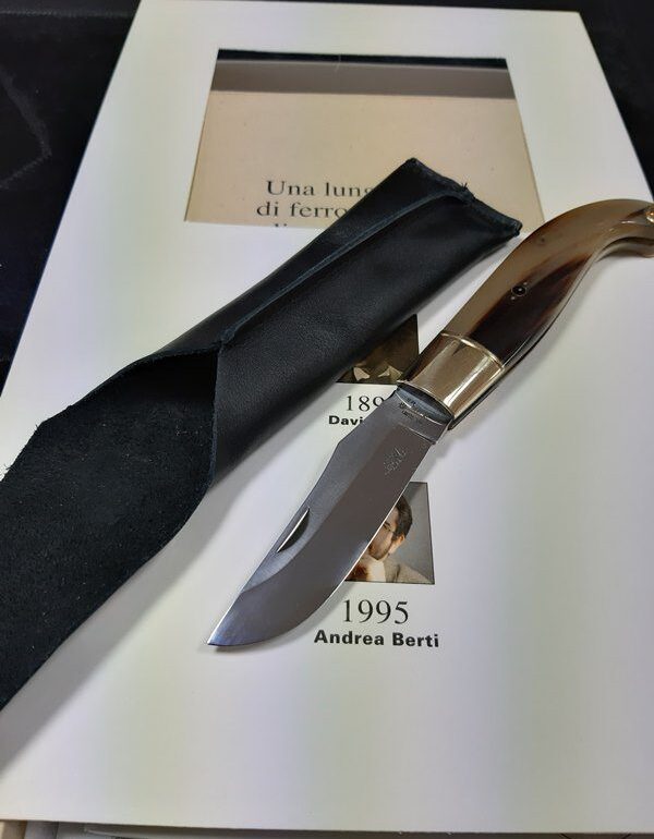 which pocket knife to choose as a gift for your man?