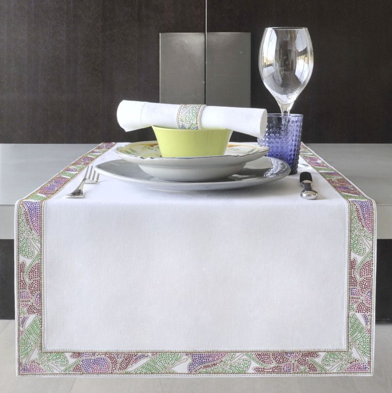 stylish and elegant tablecloths