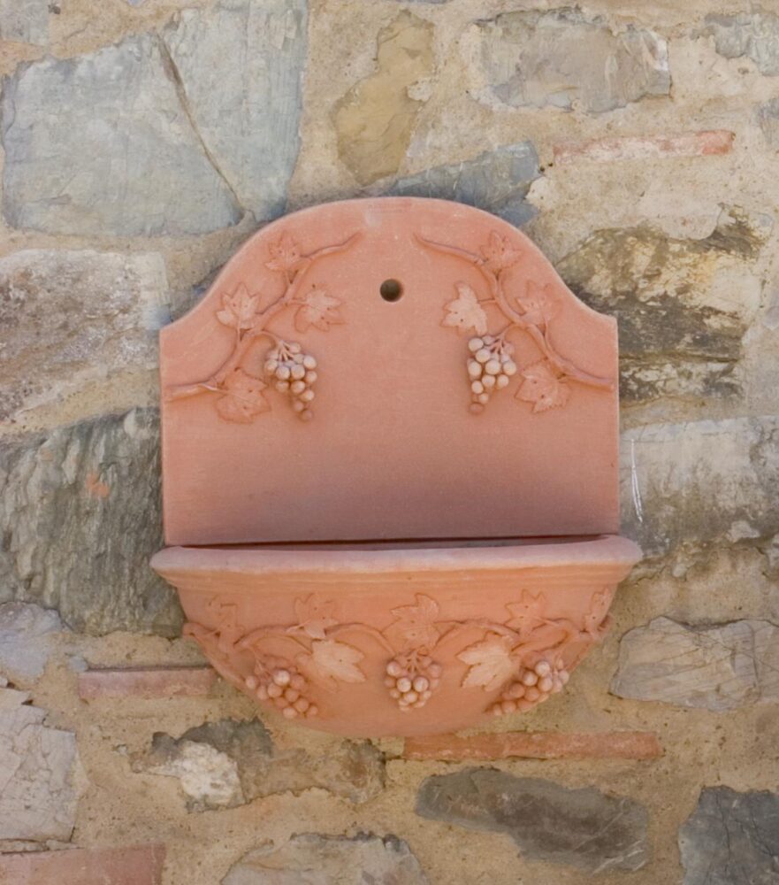 wall-mounted washbasin