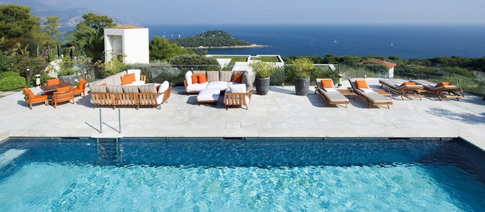 What Garden Furniture to Choose