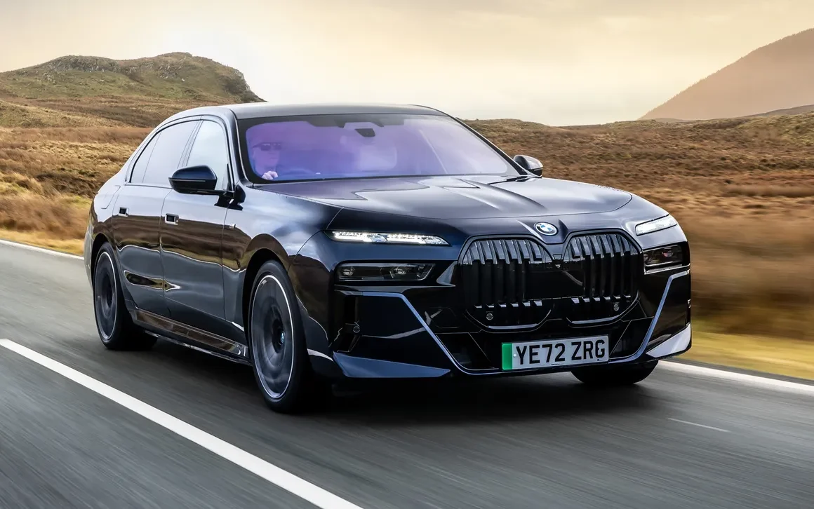 Top 10 Luxury Electric Cars 2025 & Buying Guide