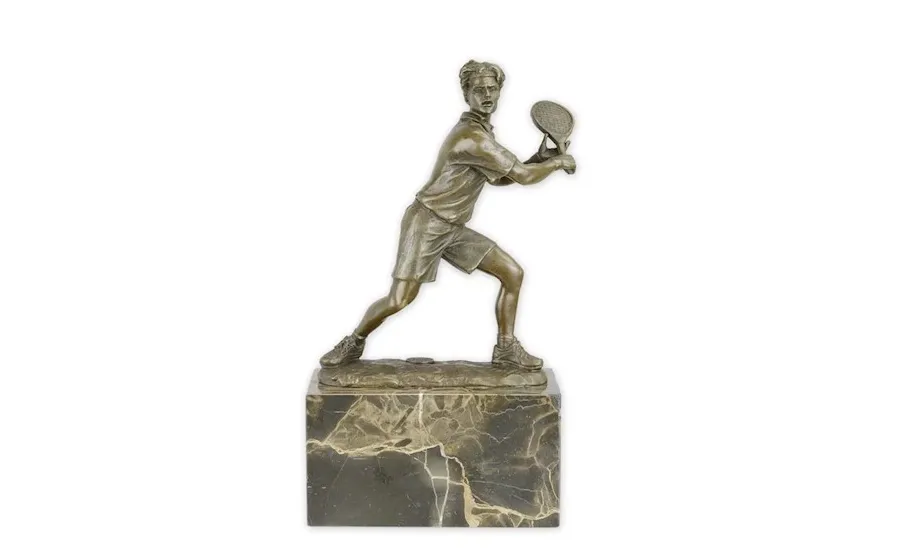 Elegant Christmas Gift Figurine Sculpture