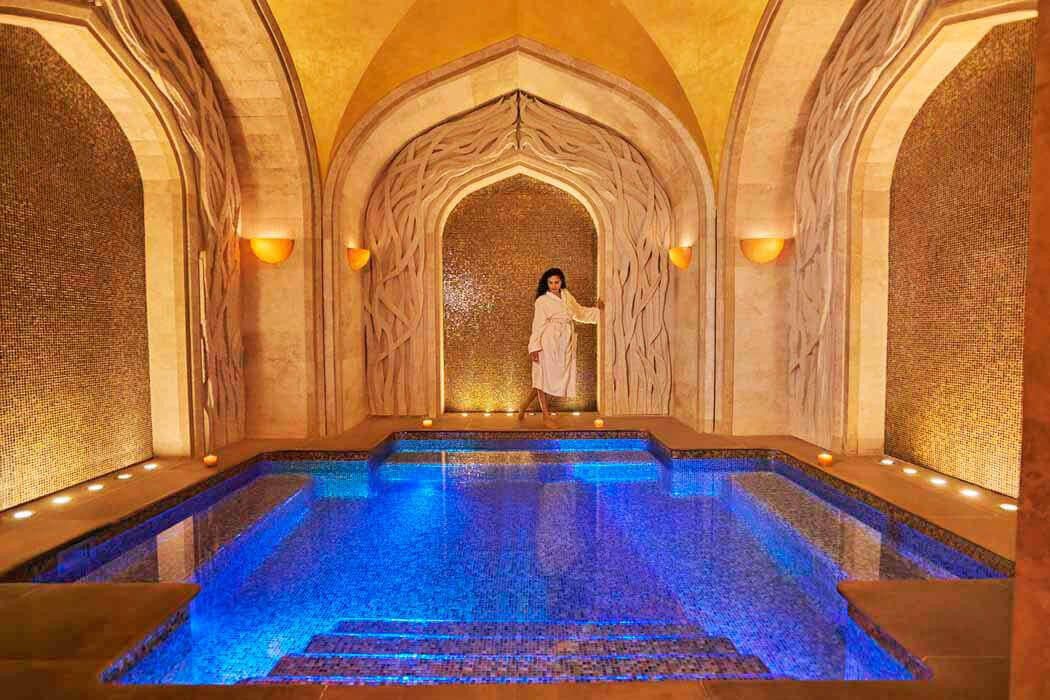 Exclusive Places in Dubai Atlantis The Palm Pool