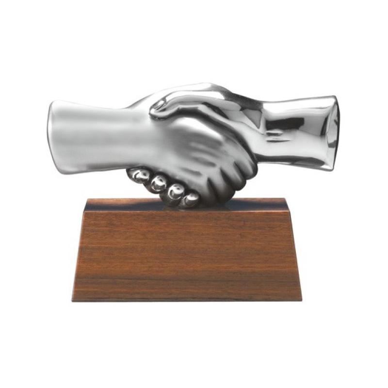 A Gesture of Friendship for the Company’s Anniversary