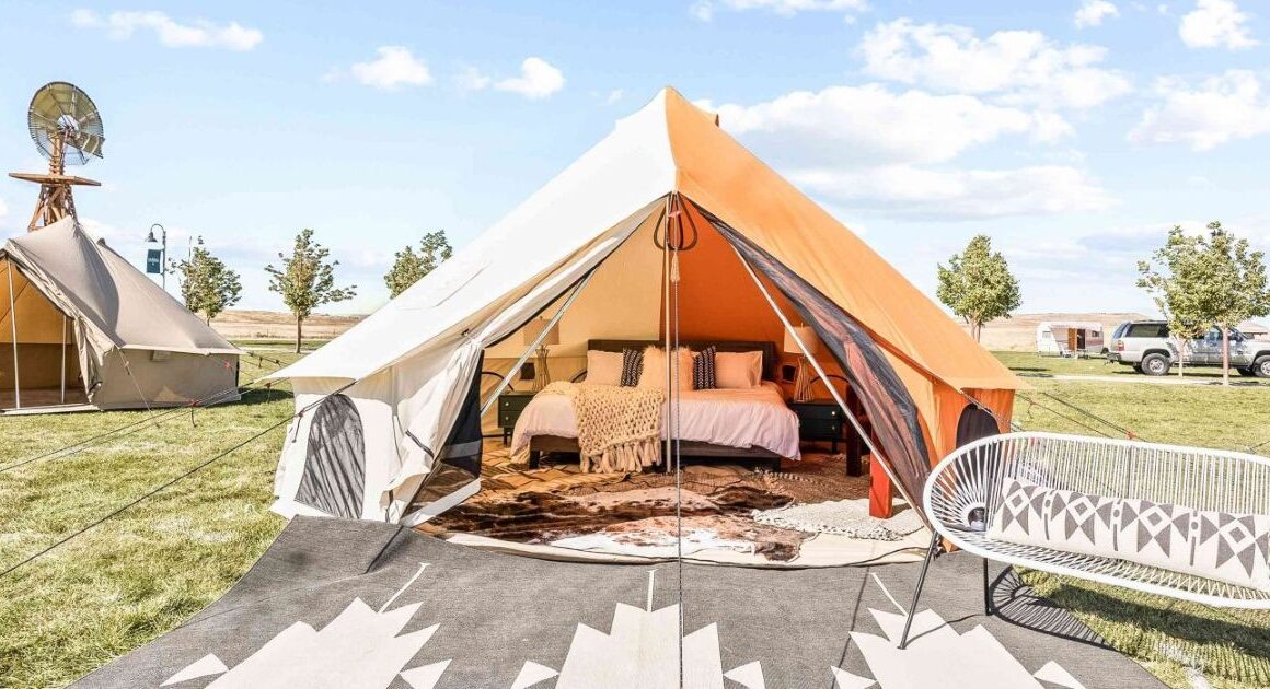 Glamping The Perfect Blend of Nature and Luxury A Beginner’s Guide