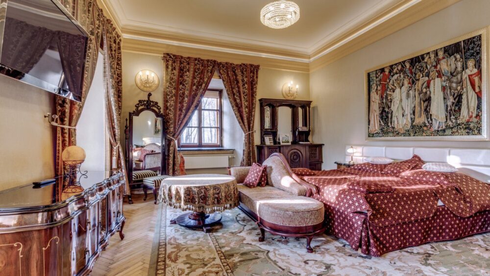 Manor House Hotel Apartment