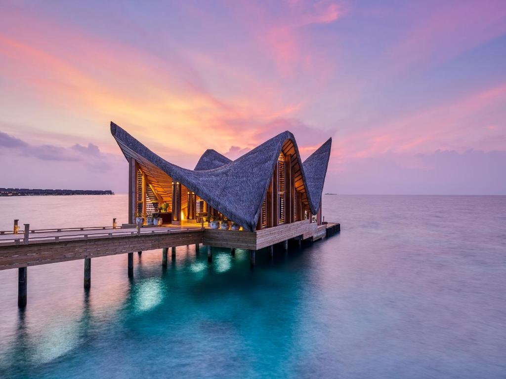 Luxury Holidays in the Maldives: What Are the Costs