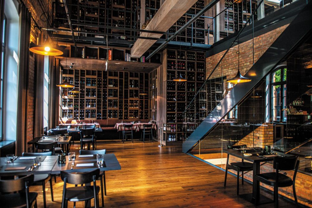 Luxury Restaurants in Poznań Tu Restaurant Interior