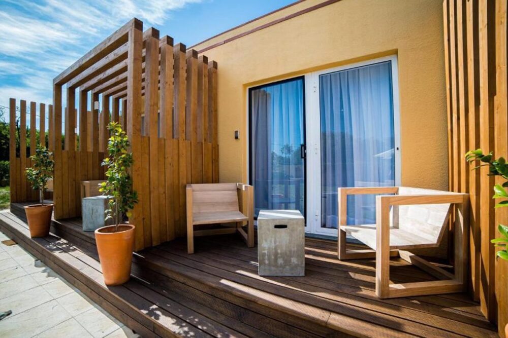 What Is the Best Material for Garden Furniture2