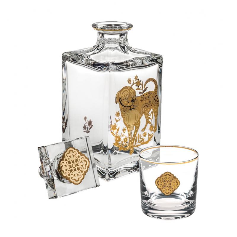 What to Buy for a Newlywed Couple: An Exclusive Decanter