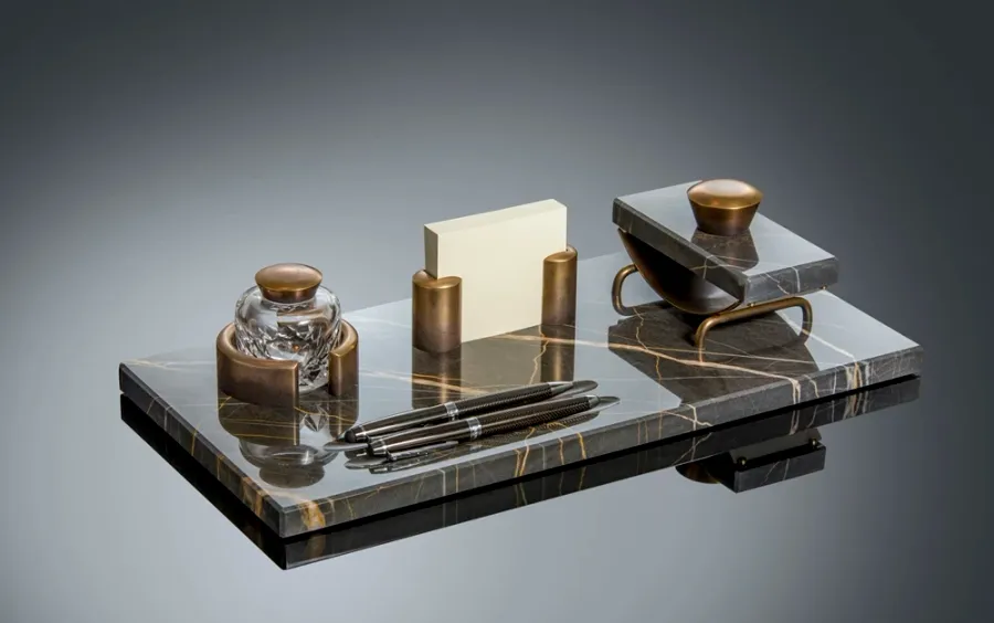 What to Keep on Your Desk at Work Organizer