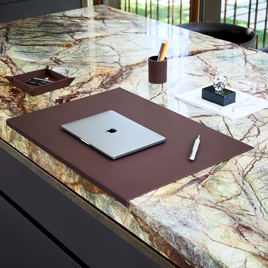 What To Put On Your Desk At Work Set Mouse Pad