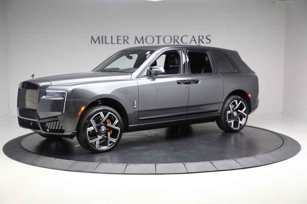 Rolls-Royce Cullinan Black Badge 2026, as the dark pinnacle of luxury