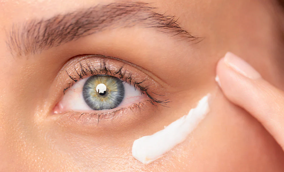 Which eye cream for a 50-year-old woman – ingredients, ranking, and routine