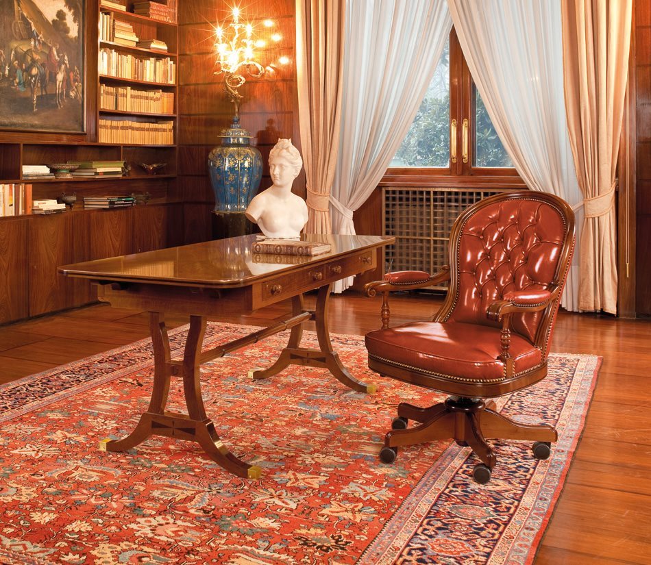 Which Armchair for the Embassyc2 Office