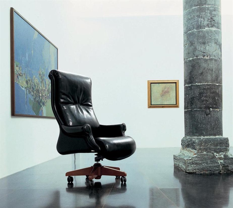 Which Armchair for the G8 Office