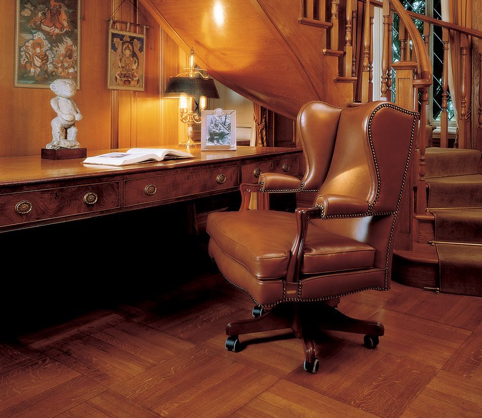 Which Armchair for the Master Office